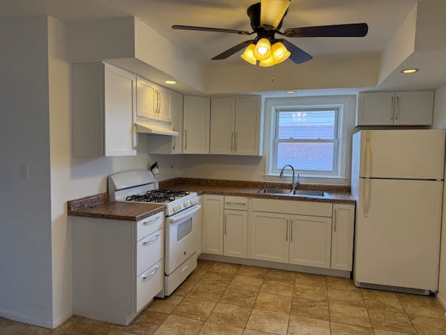 1105 Holiday Lane #20, Des Plaines, IL 60016