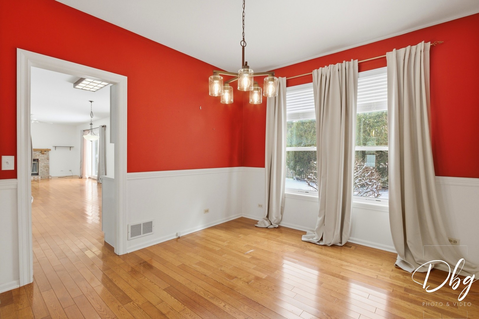 275 N Cambridge Court, Grayslake, IL 60030