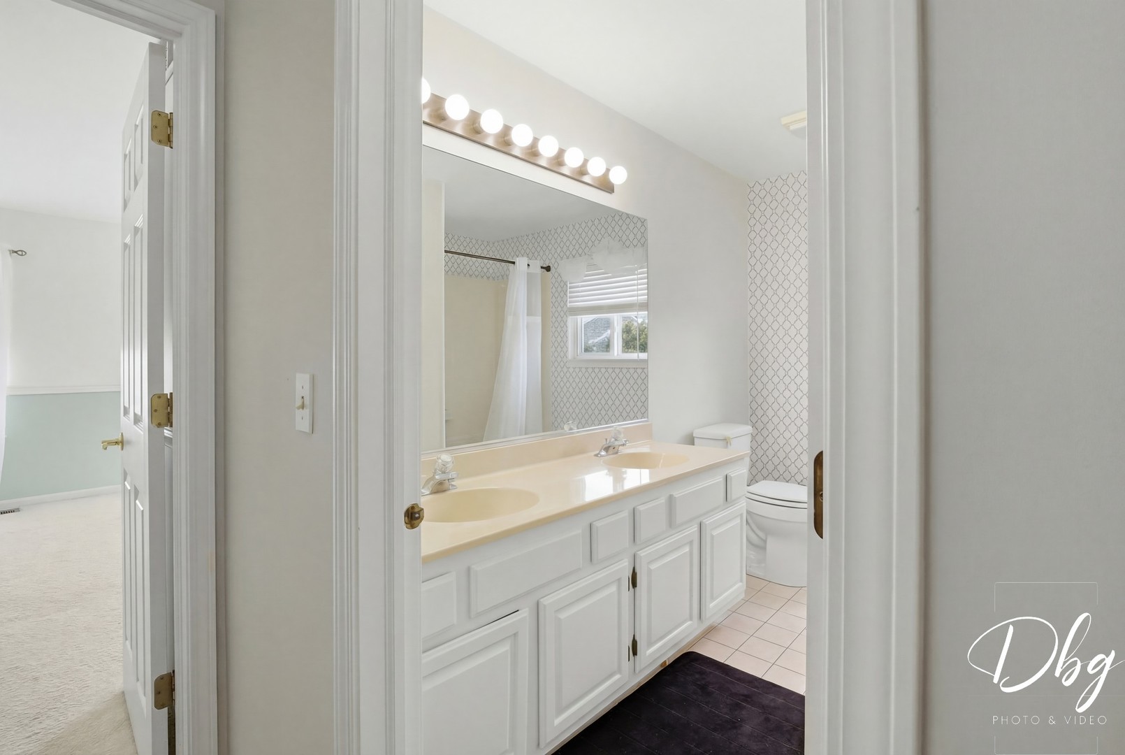 275 N Cambridge Court, Grayslake, IL 60030