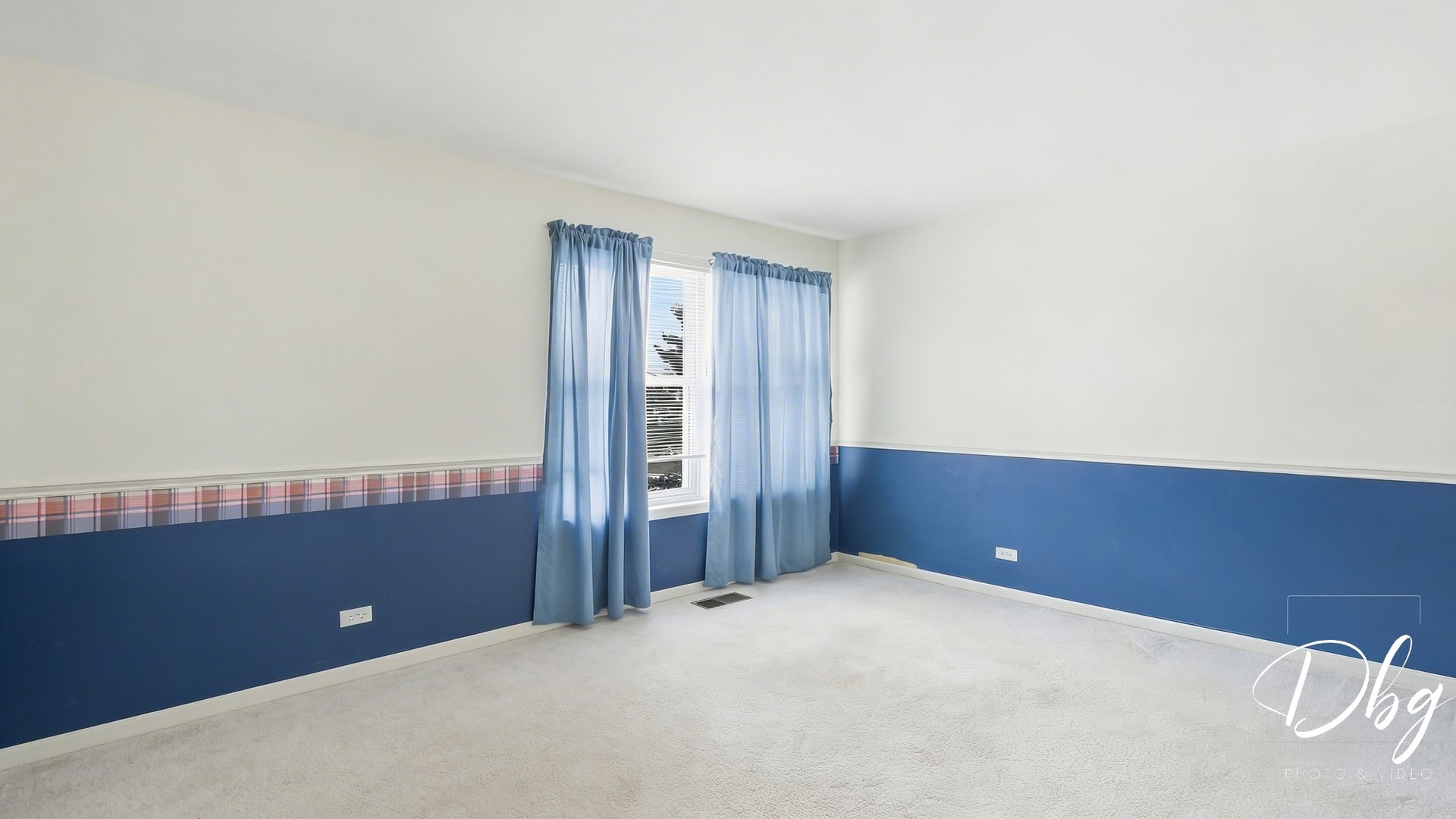 275 N Cambridge Court, Grayslake, IL 60030