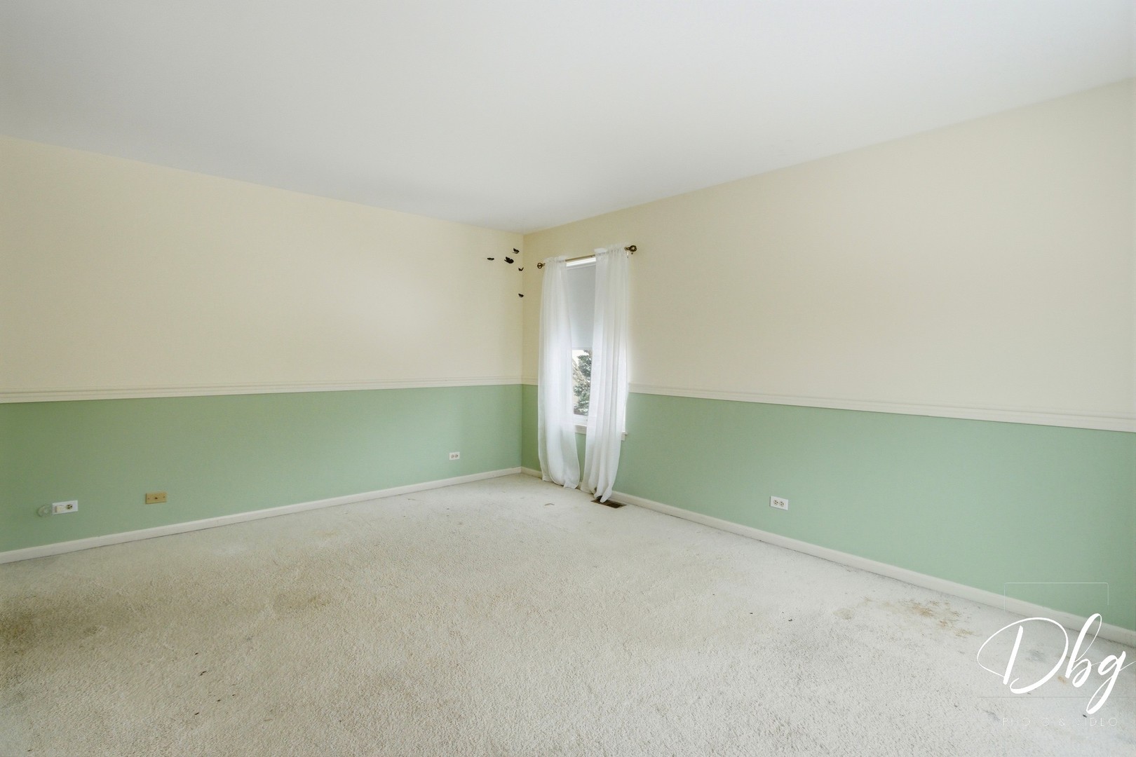 275 N Cambridge Court, Grayslake, IL 60030