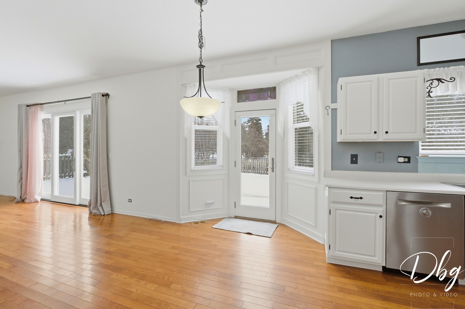 275 N Cambridge Court, Grayslake, IL 60030