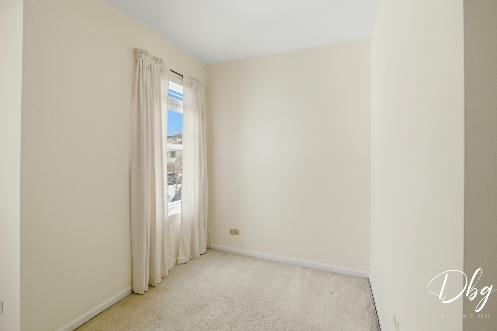 275 N Cambridge Court, Grayslake, IL 60030