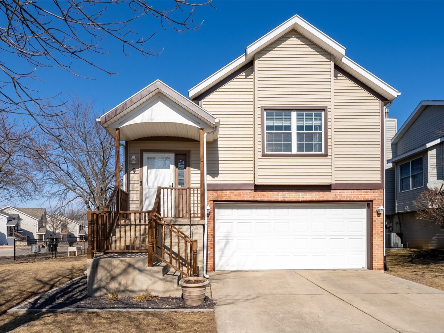 9 Parkshores Drive, Bloomington, IL 61701