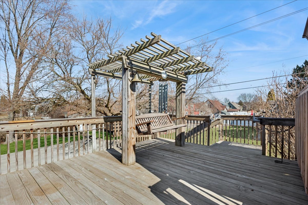 906 E Streamwood Boulevard, Streamwood, IL 60107