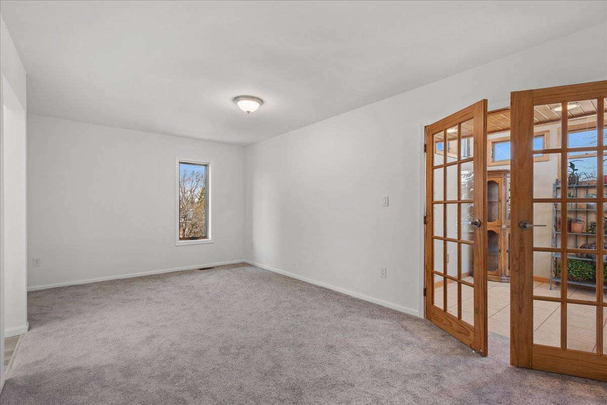 906 E Streamwood Boulevard, Streamwood, IL 60107