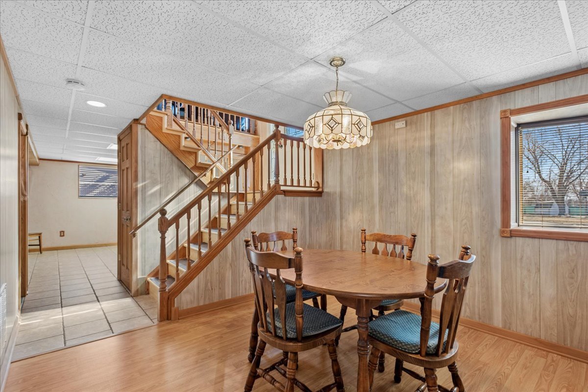 906 E Streamwood Boulevard, Streamwood, IL 60107