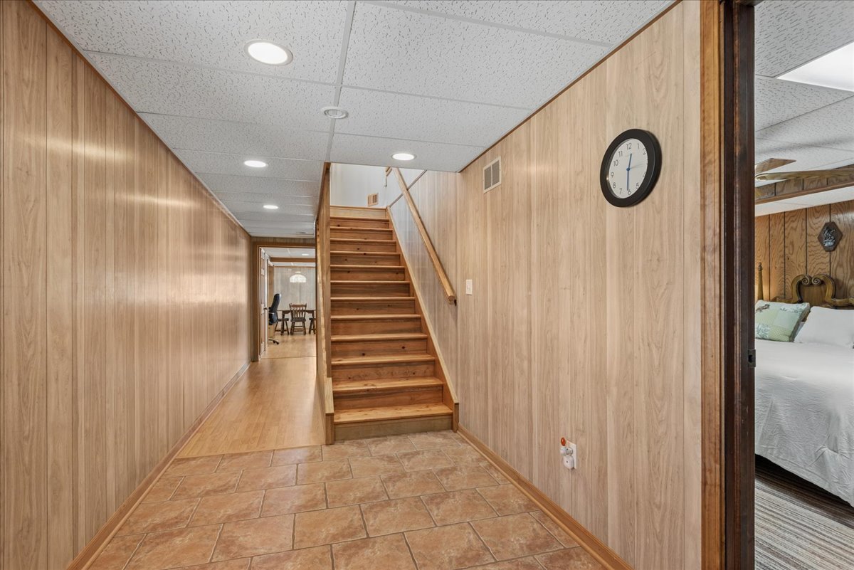 906 E Streamwood Boulevard, Streamwood, IL 60107