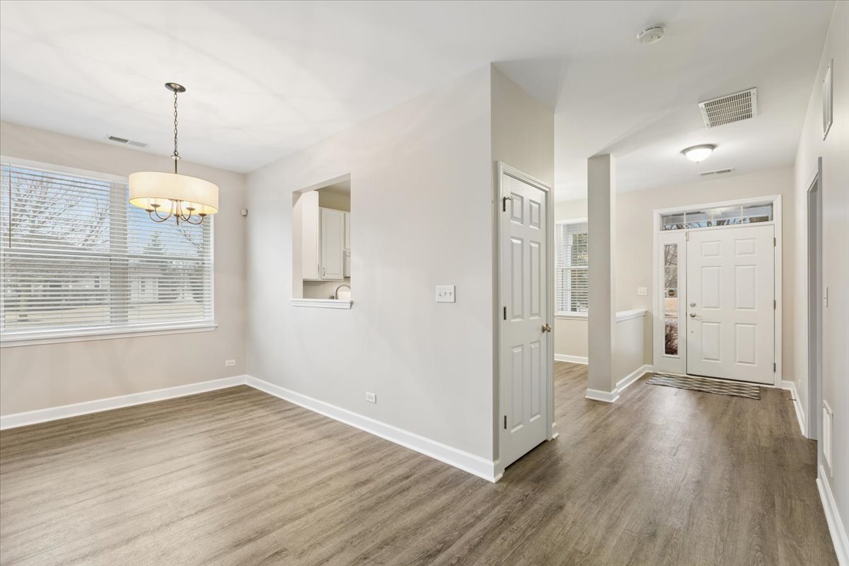 820 Bellevue Circle, Oswego, IL 60543