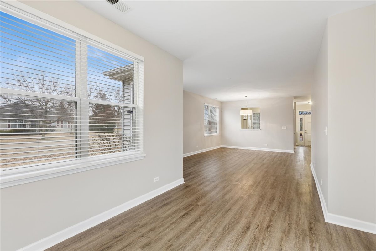 820 Bellevue Circle, Oswego, IL 60543