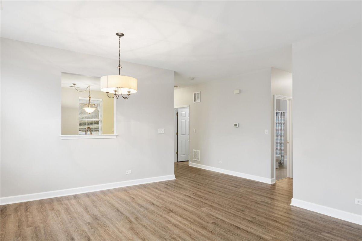 820 Bellevue Circle, Oswego, IL 60543