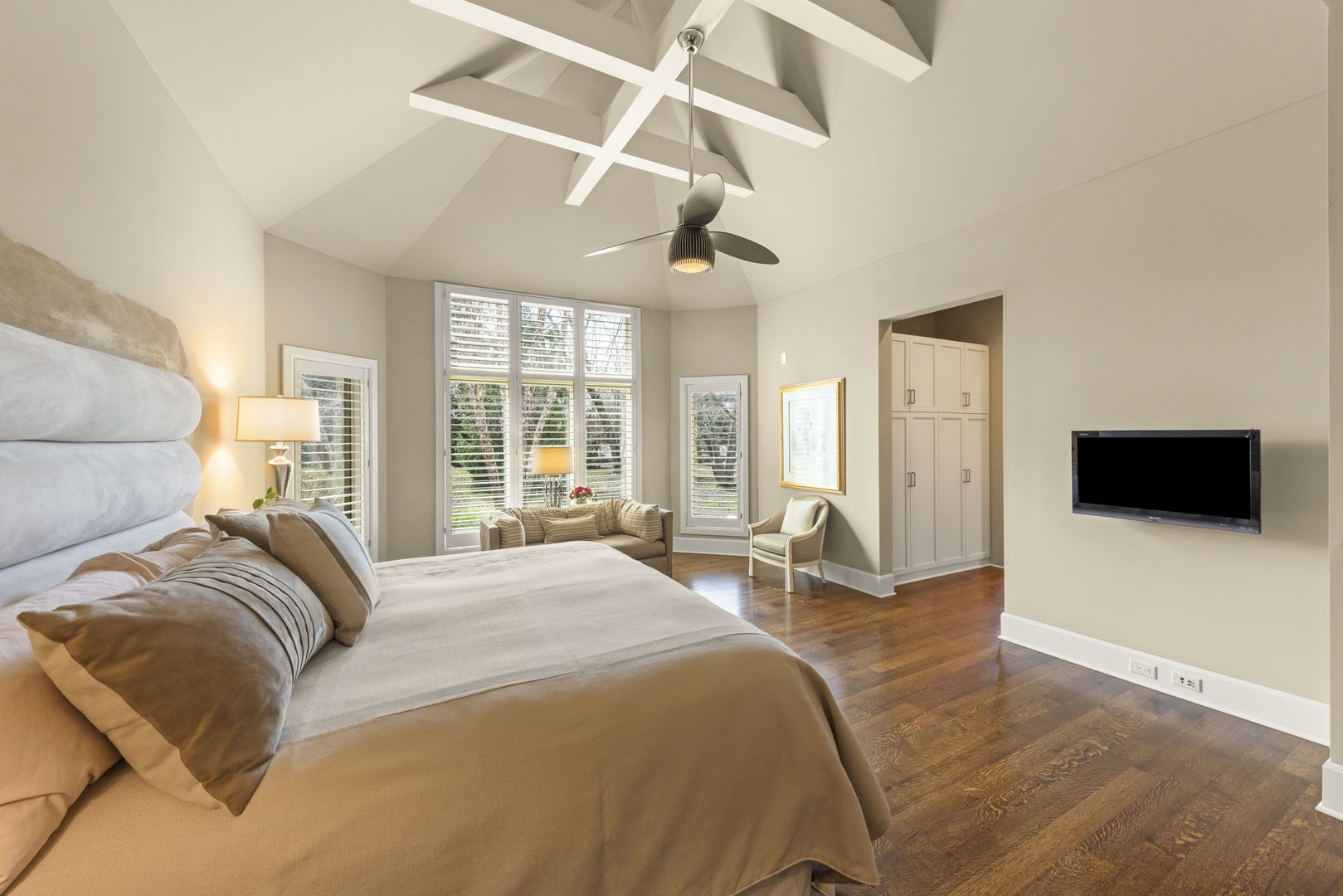 1807 Midwest Club Parkway, Oak Brook, IL 60523