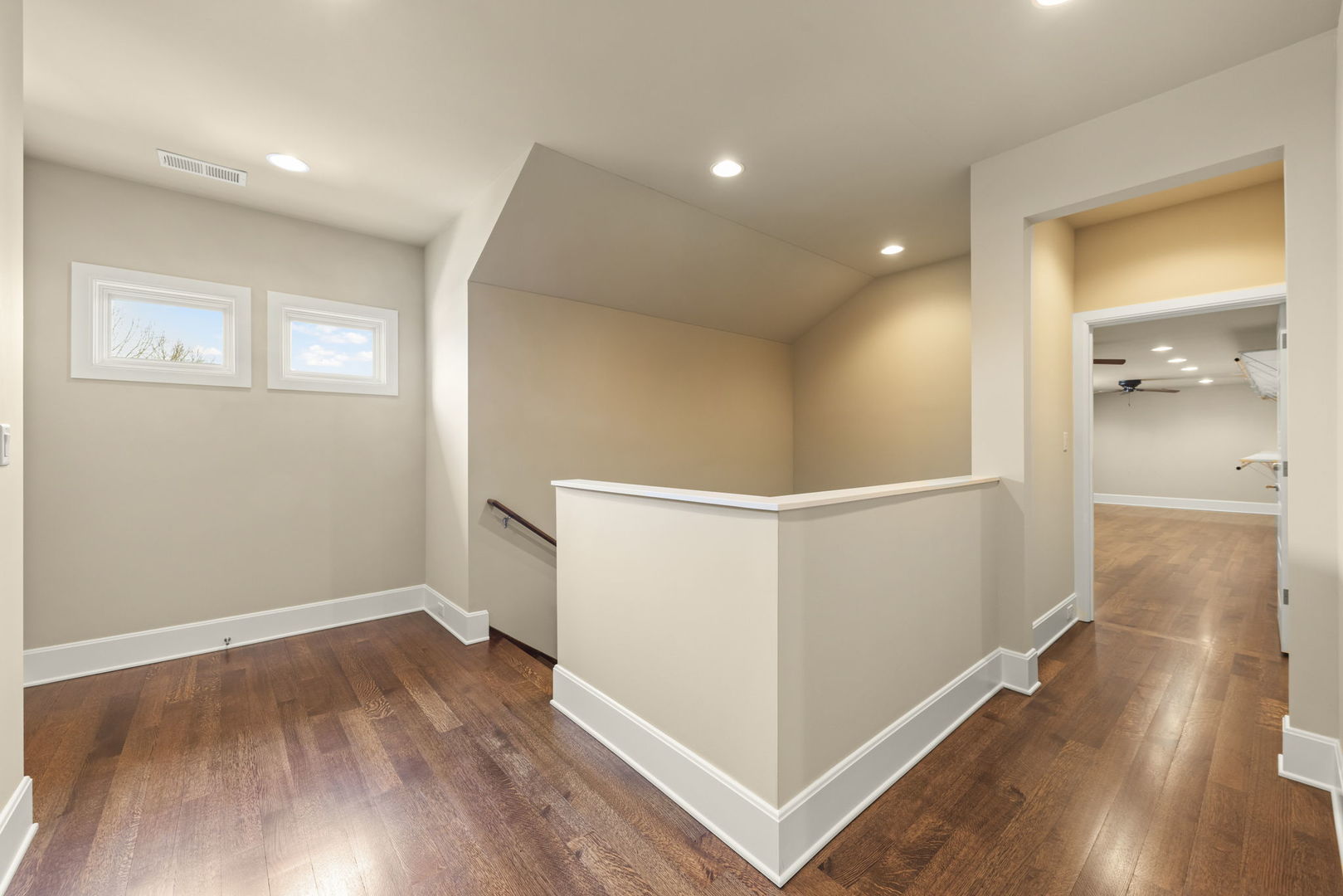 1807 Midwest Club Parkway, Oak Brook, IL 60523