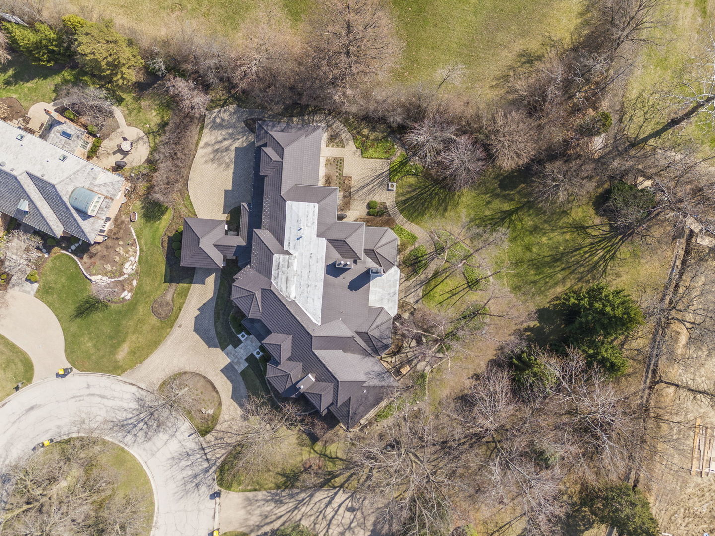 1807 Midwest Club Parkway, Oak Brook, IL 60523