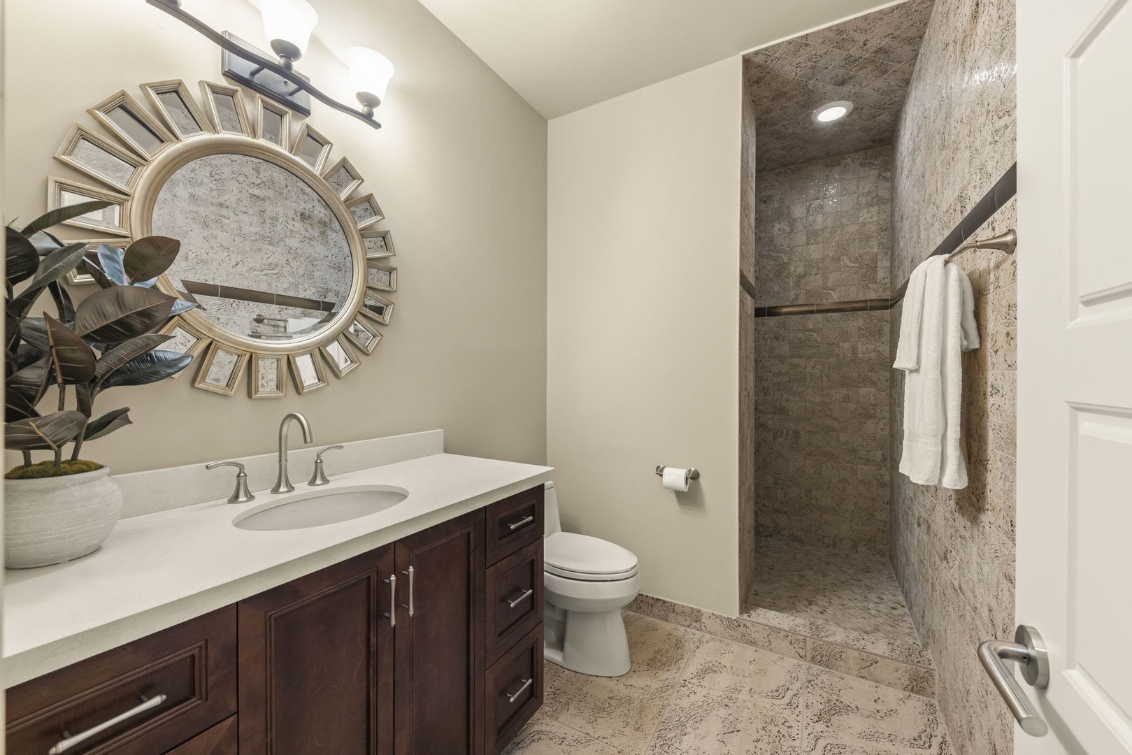 1807 Midwest Club Parkway, Oak Brook, IL 60523