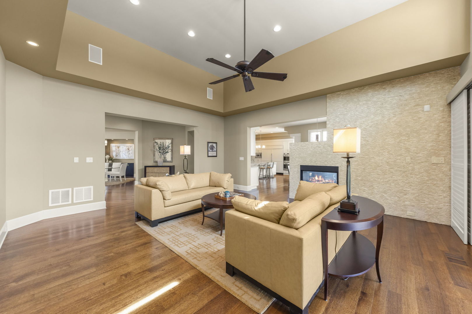 1807 Midwest Club Parkway, Oak Brook, IL 60523