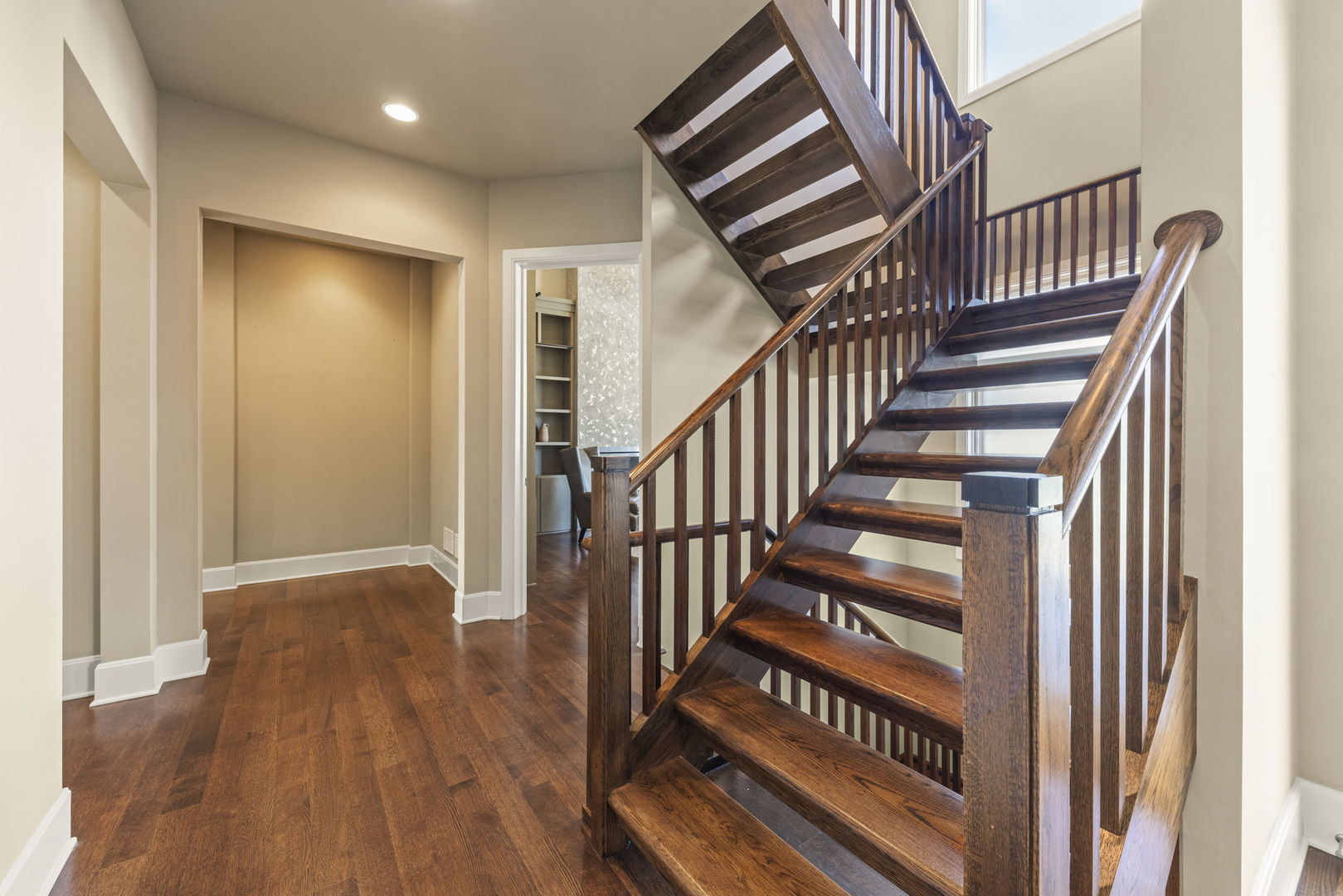 1807 Midwest Club Parkway, Oak Brook, IL 60523