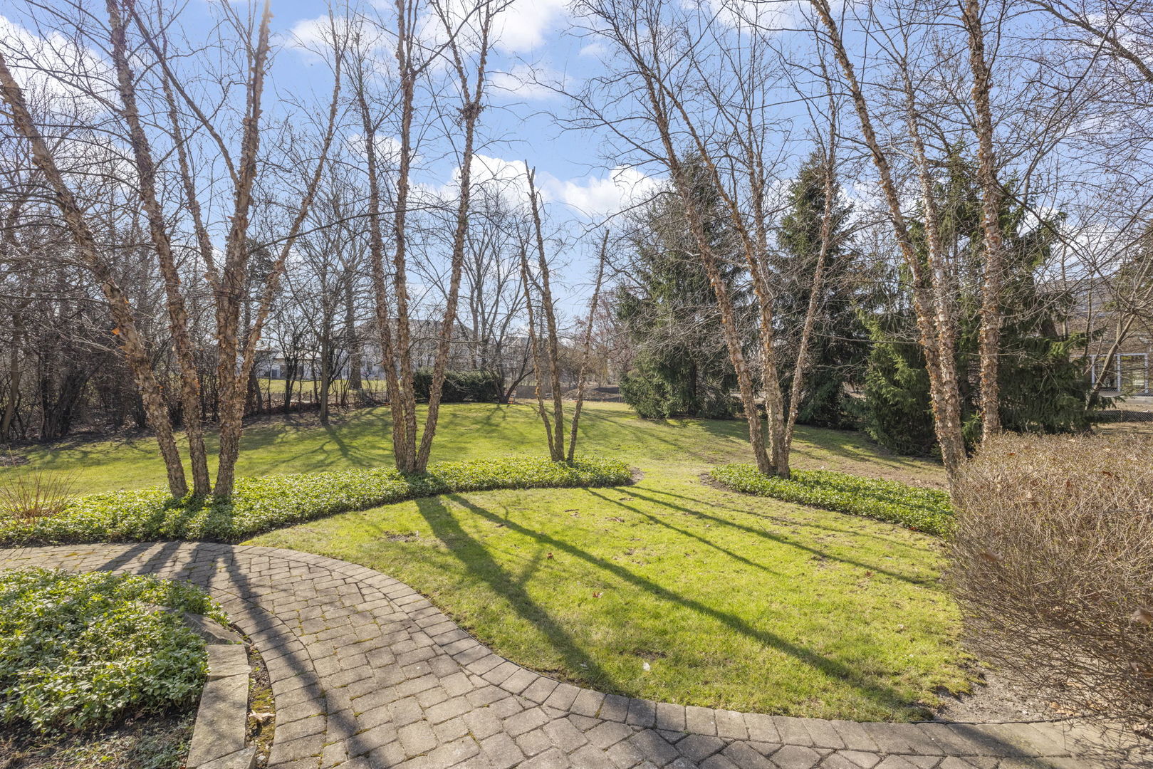 1807 Midwest Club Parkway, Oak Brook, IL 60523