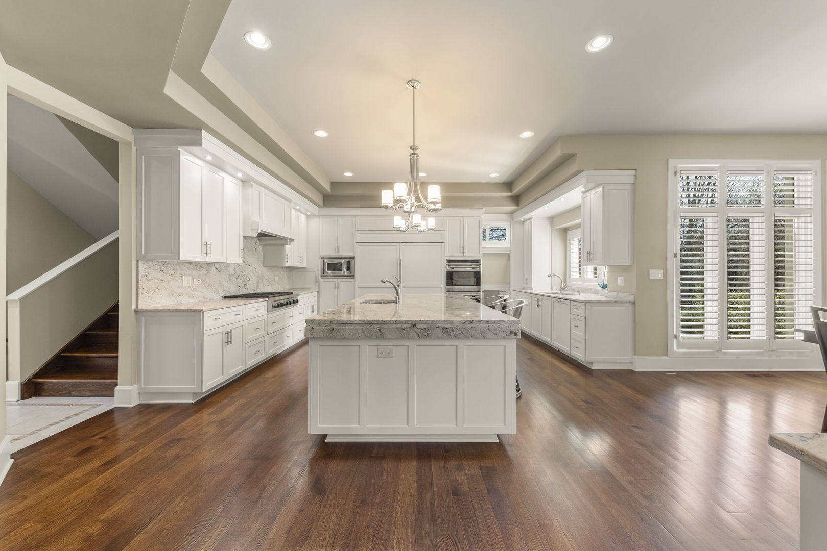 1807 Midwest Club Parkway, Oak Brook, IL 60523