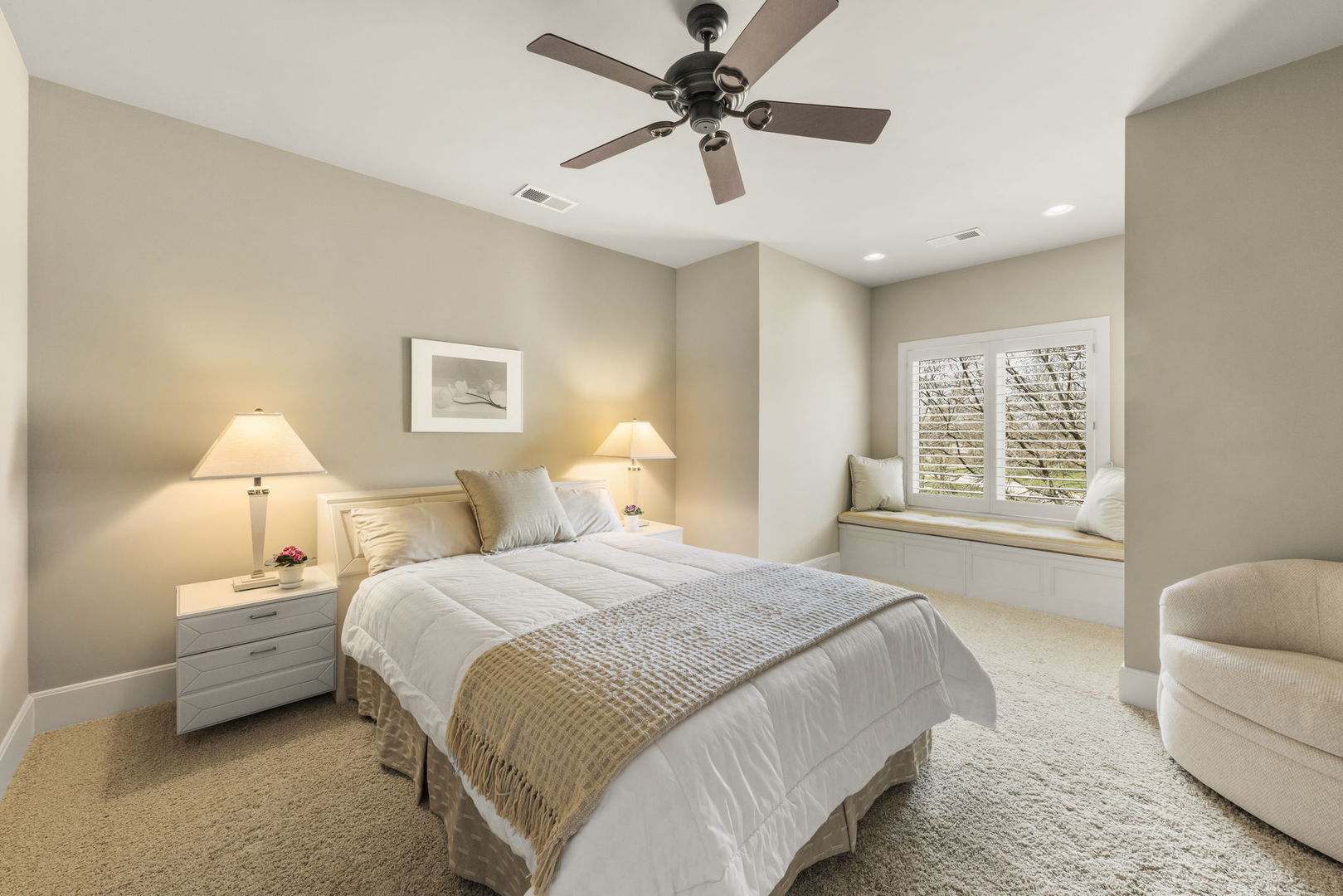 1807 Midwest Club Parkway, Oak Brook, IL 60523