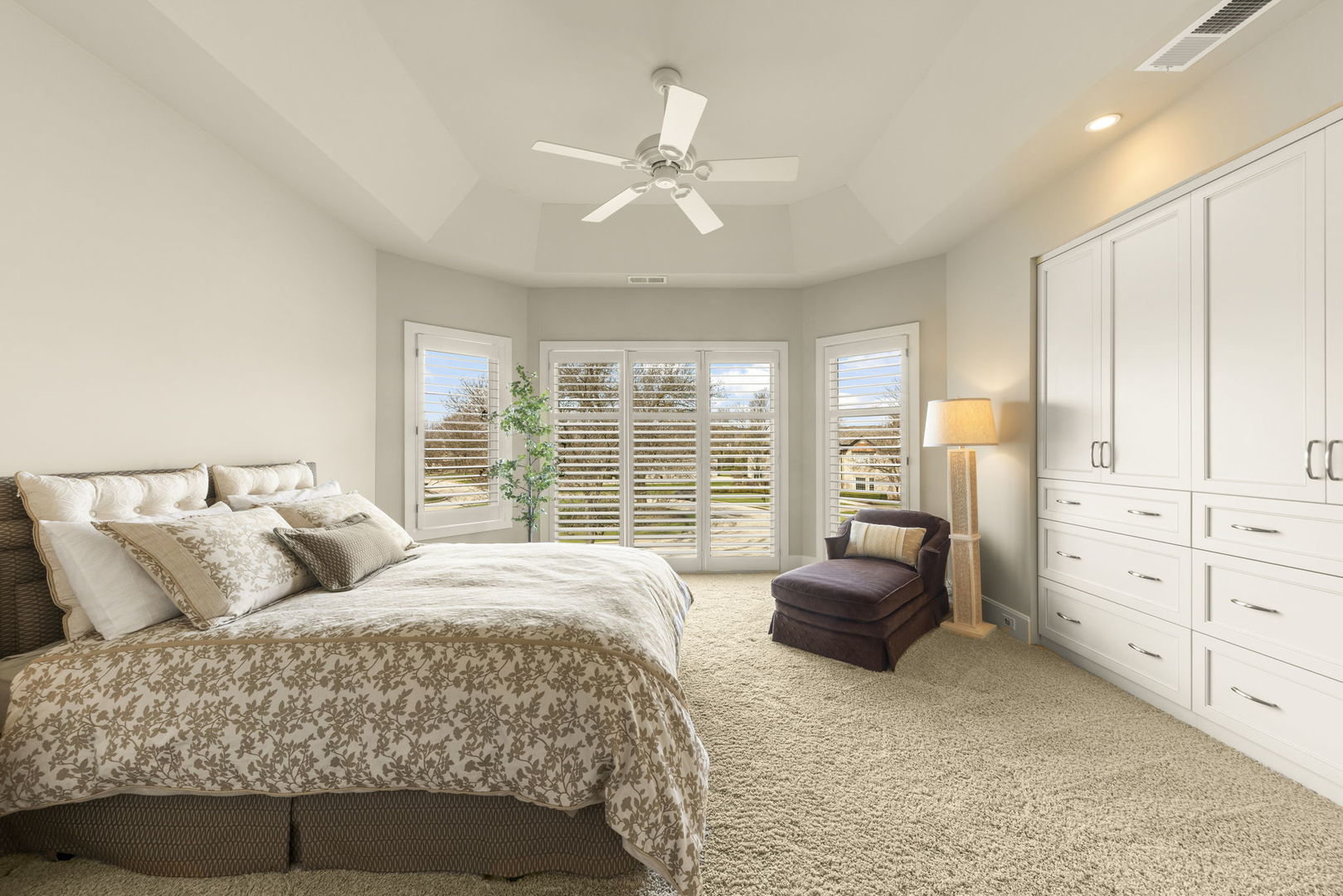 1807 Midwest Club Parkway, Oak Brook, IL 60523