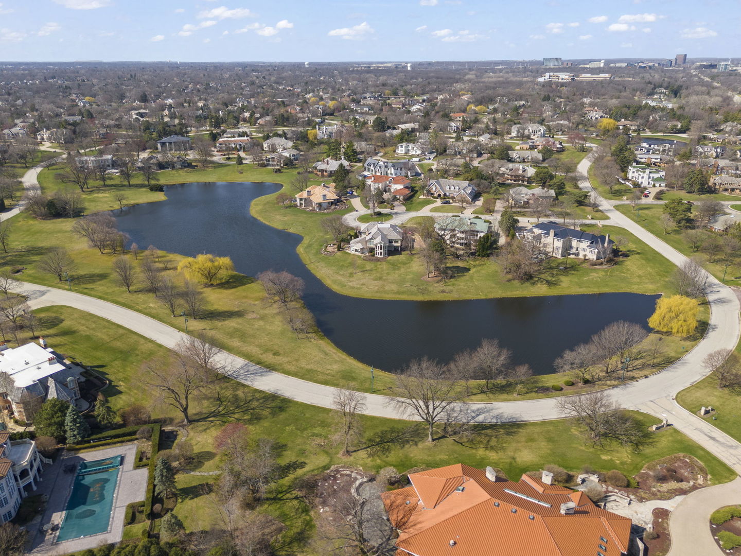 1807 Midwest Club Parkway, Oak Brook, IL 60523