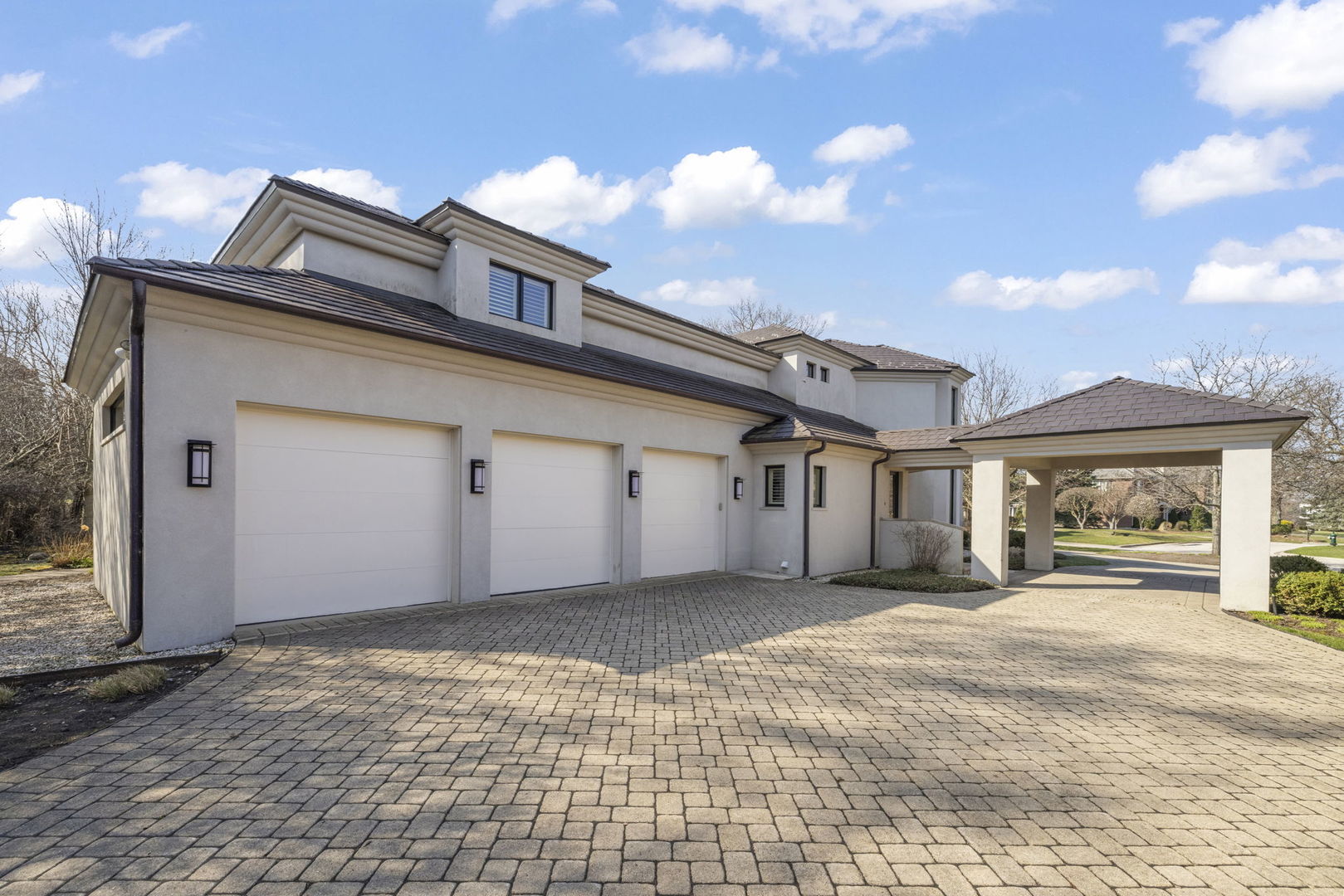 1807 Midwest Club Parkway, Oak Brook, IL 60523