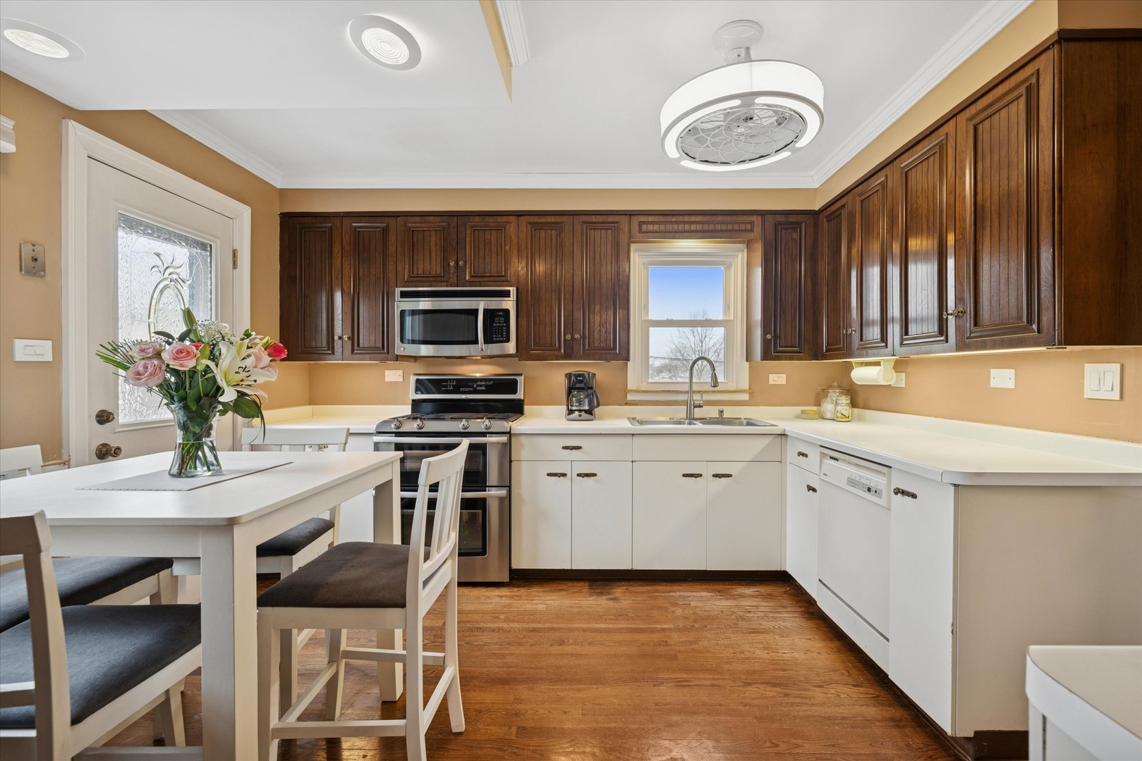 Arlington Heights, IL 60004