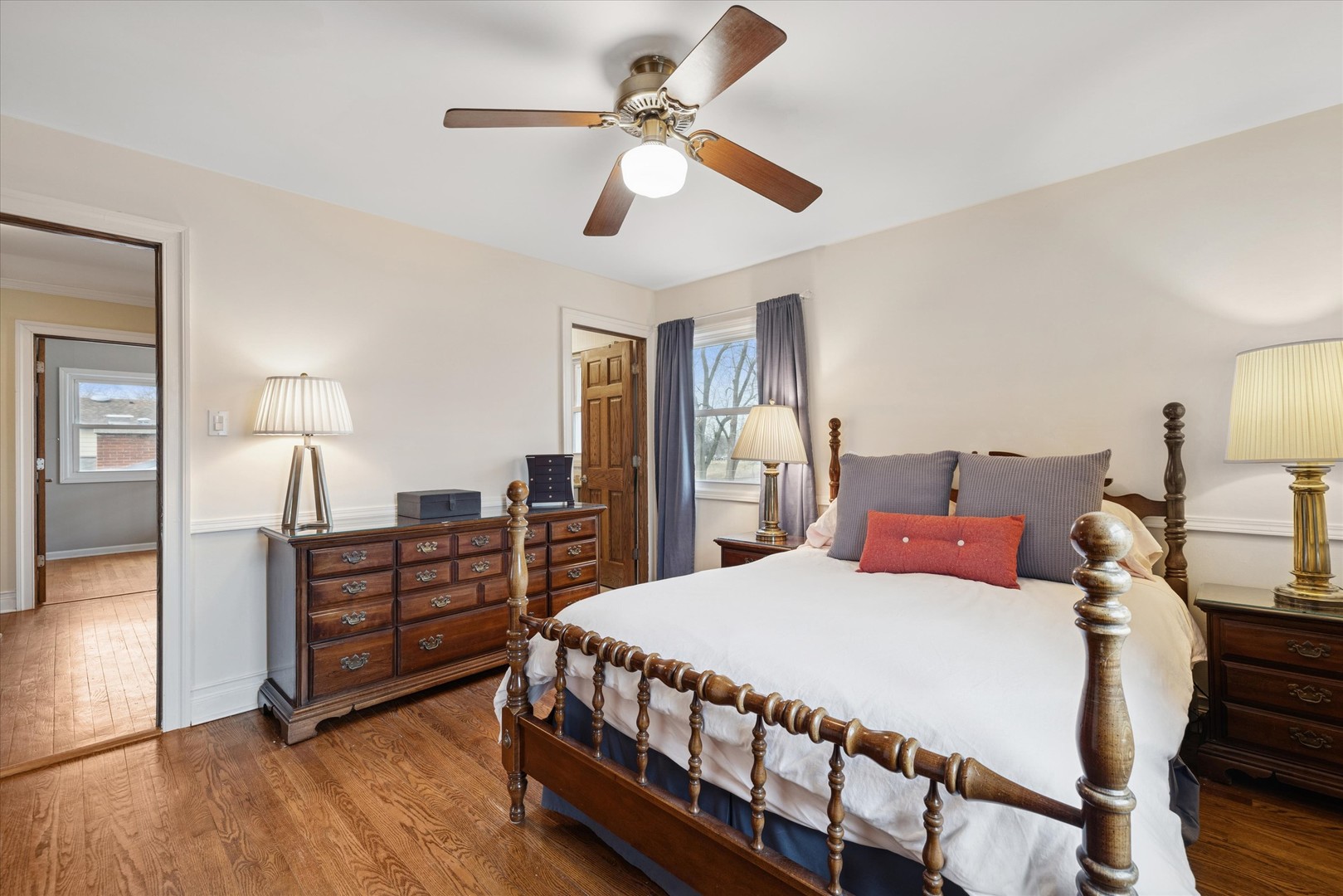 1636 E Jonquil Terrace, Arlington Heights, IL 60004