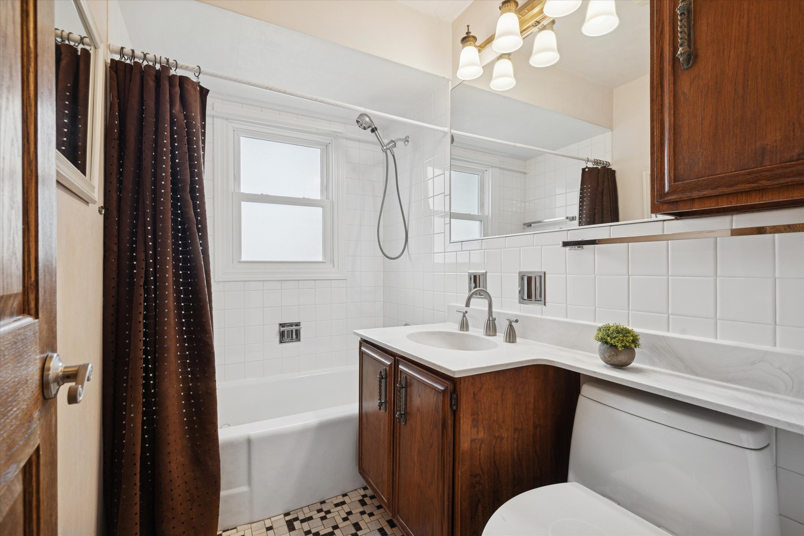 1636 E Jonquil Terrace, Arlington Heights, IL 60004