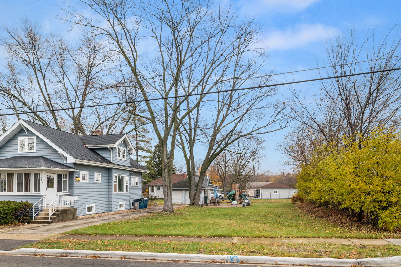 225 N State Street, Addison, IL 60101