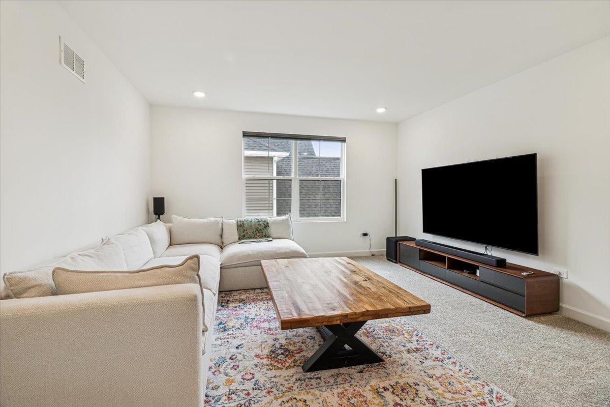 15339 S Sawgrass Circle, Plainfield, IL 60544