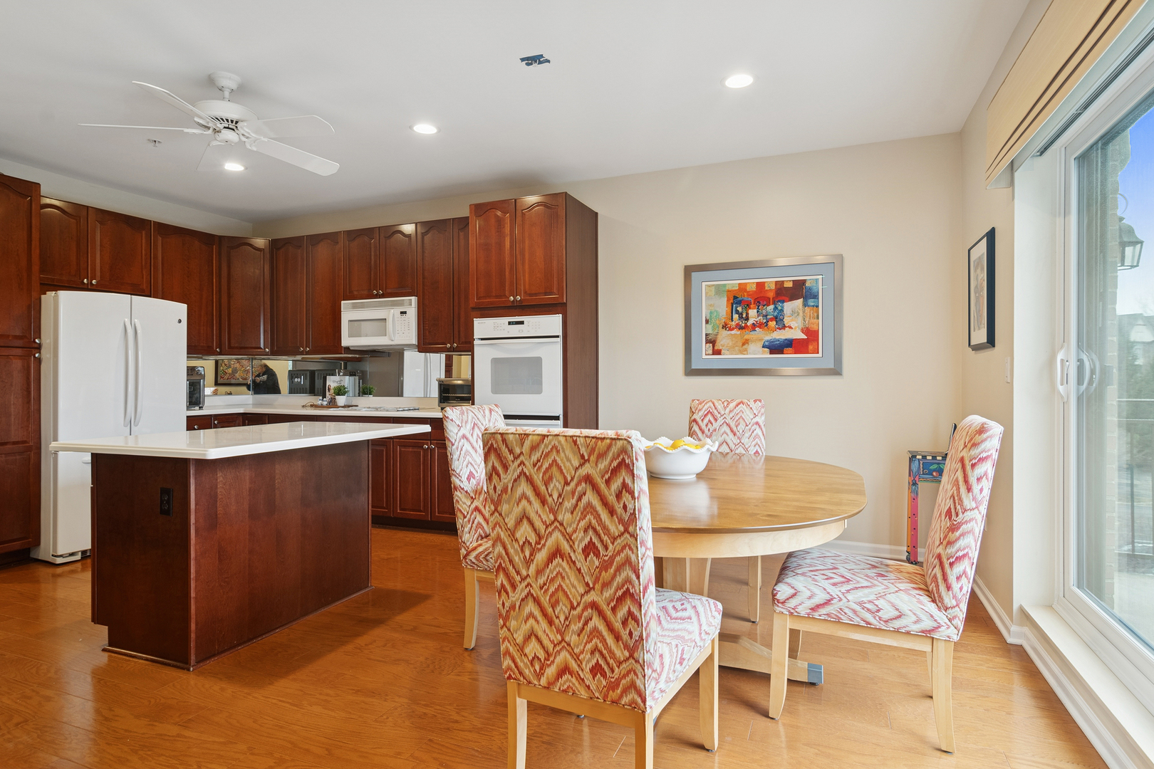 20 Trafalgar Square #401, Lincolnshire, IL 60069