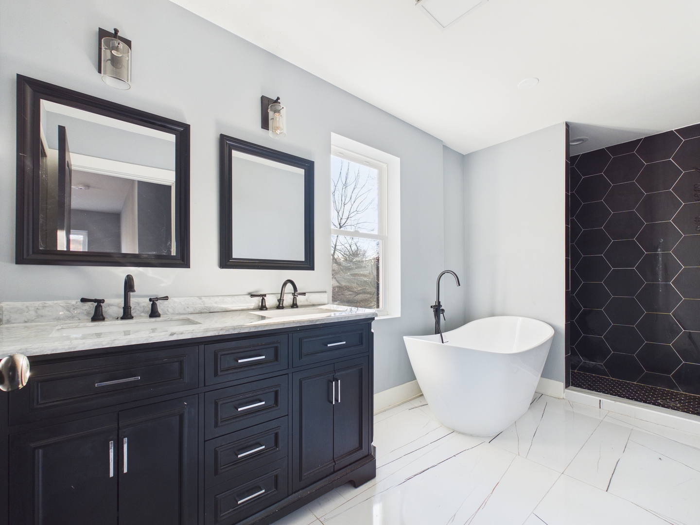 9825 S Wood Street, Chicago, IL 60643