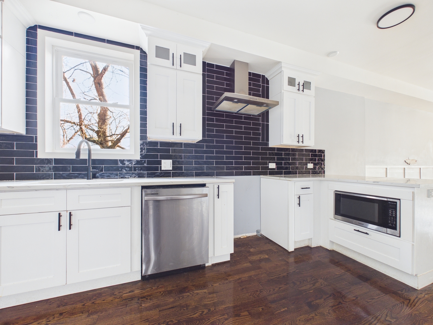 9825 S Wood Street, Chicago, IL 60643