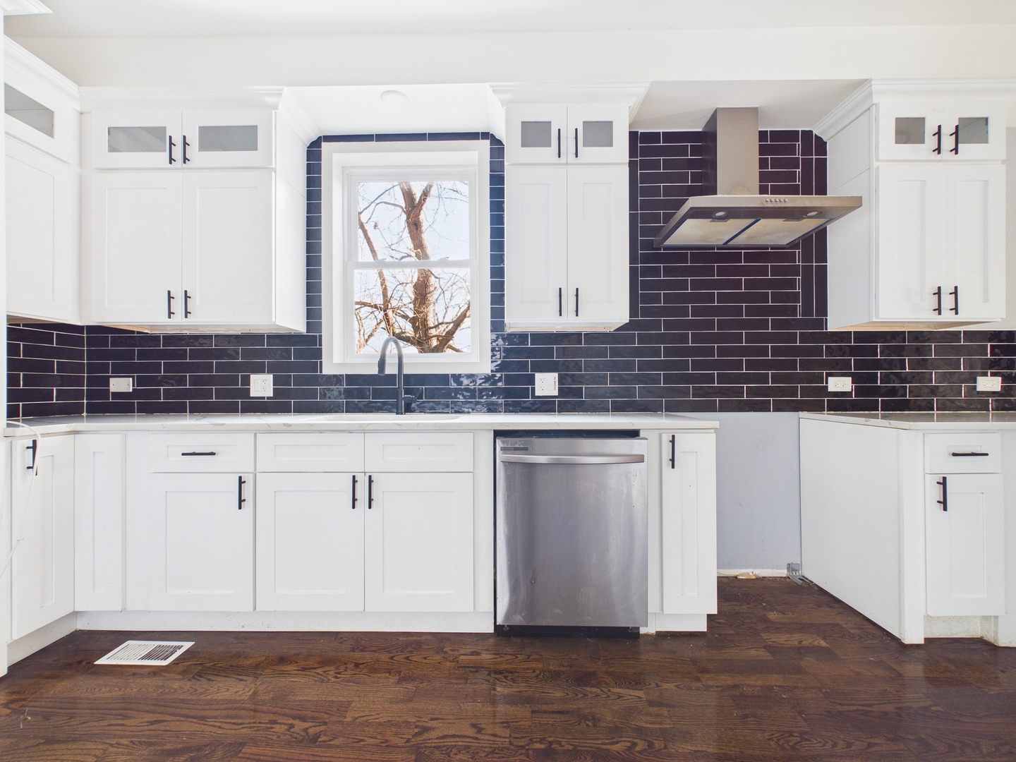 9825 S Wood Street, Chicago, IL 60643