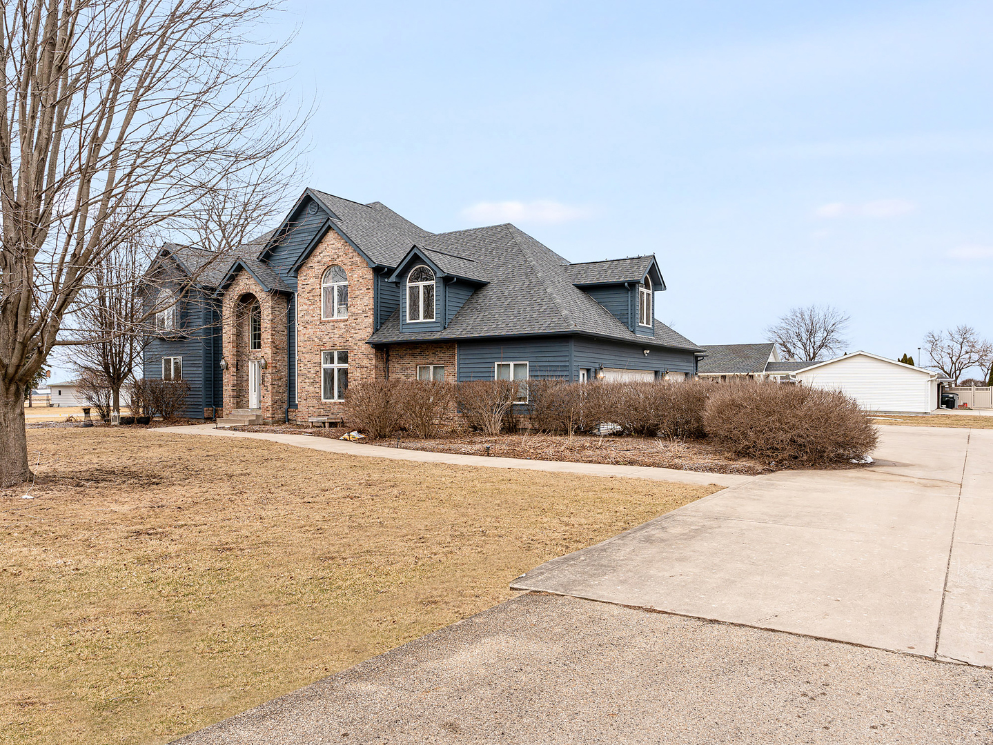 107 W North Street, Gardner, IL 60424