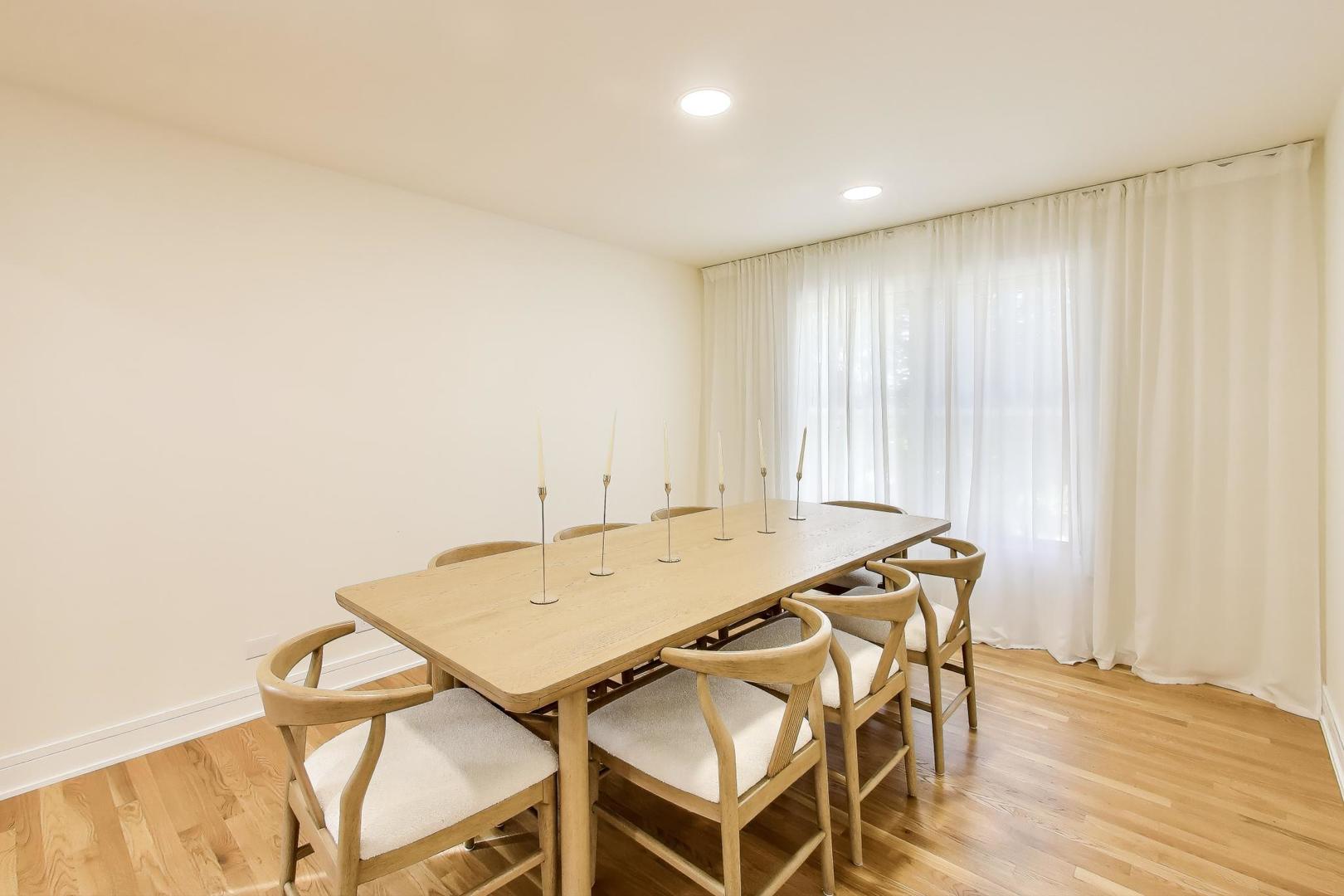 405 Windham Trail, Carpentersville, IL 60110