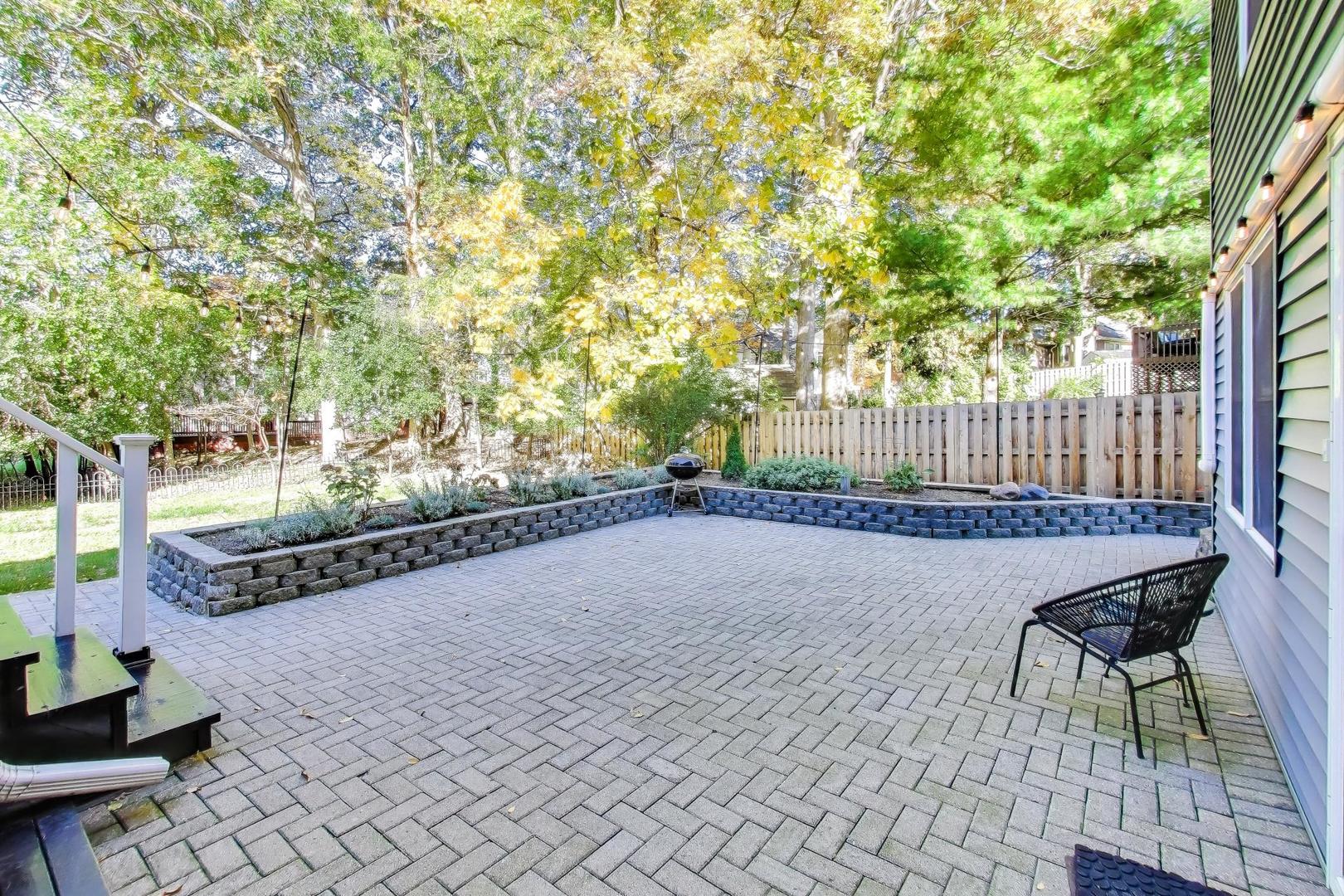 405 Windham Trail, Carpentersville, IL 60110