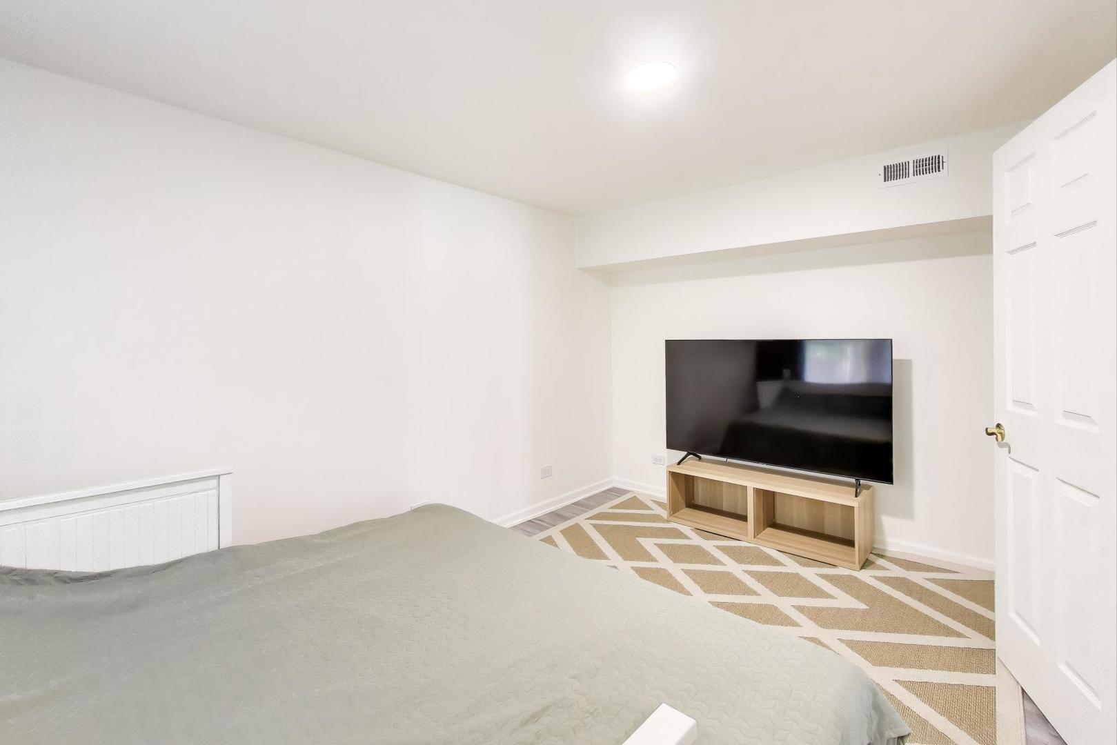 405 Windham Trail, Carpentersville, IL 60110