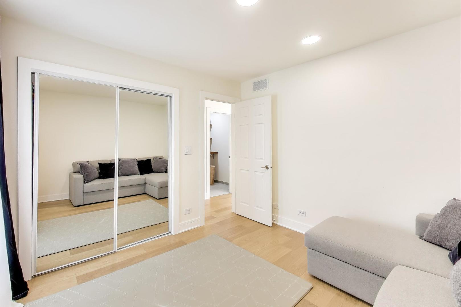 405 Windham Trail, Carpentersville, IL 60110