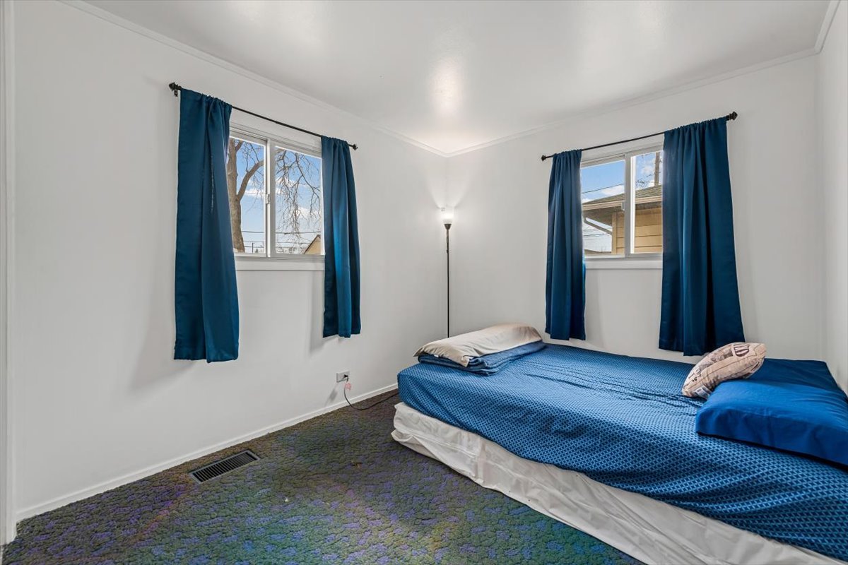 88 W Wayne Place, Wheeling, IL 60090