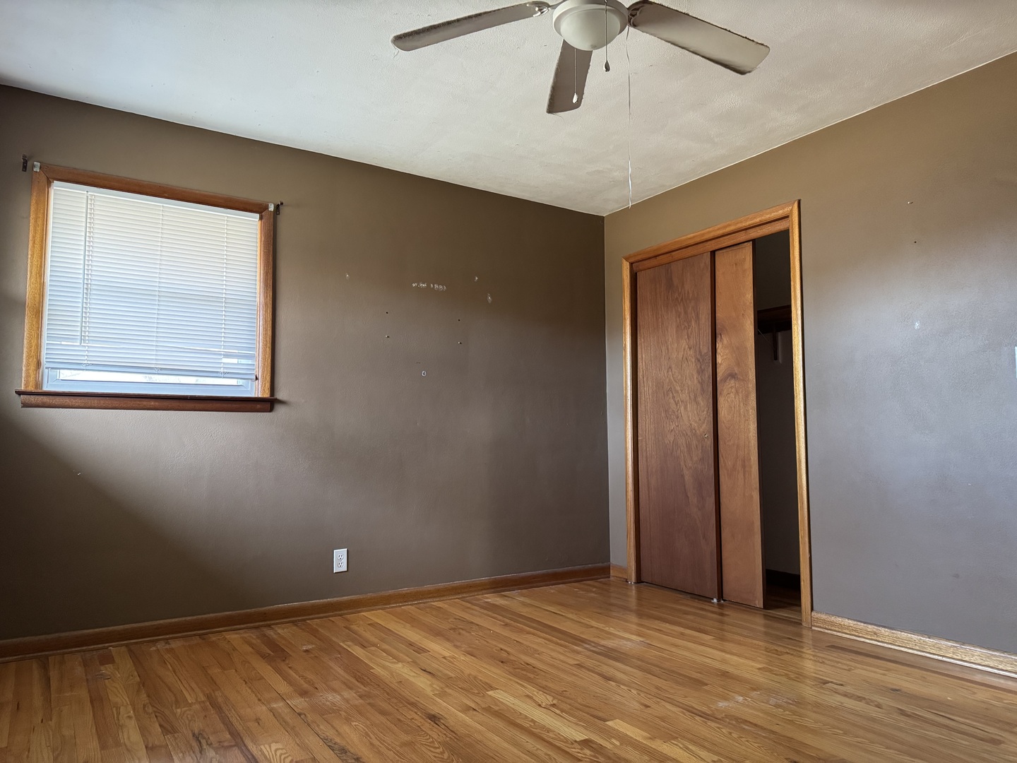 1988 S Bend Road, Rockford, IL 61109