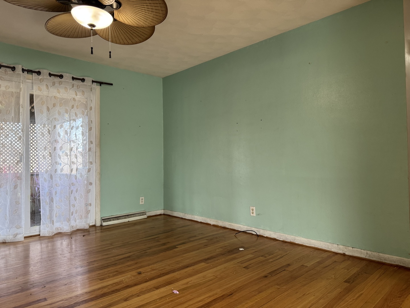 1988 S Bend Road, Rockford, IL 61109