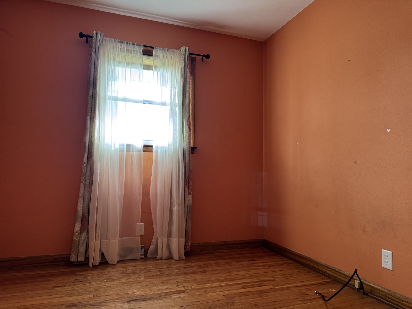 1988 S Bend Road, Rockford, IL 61109