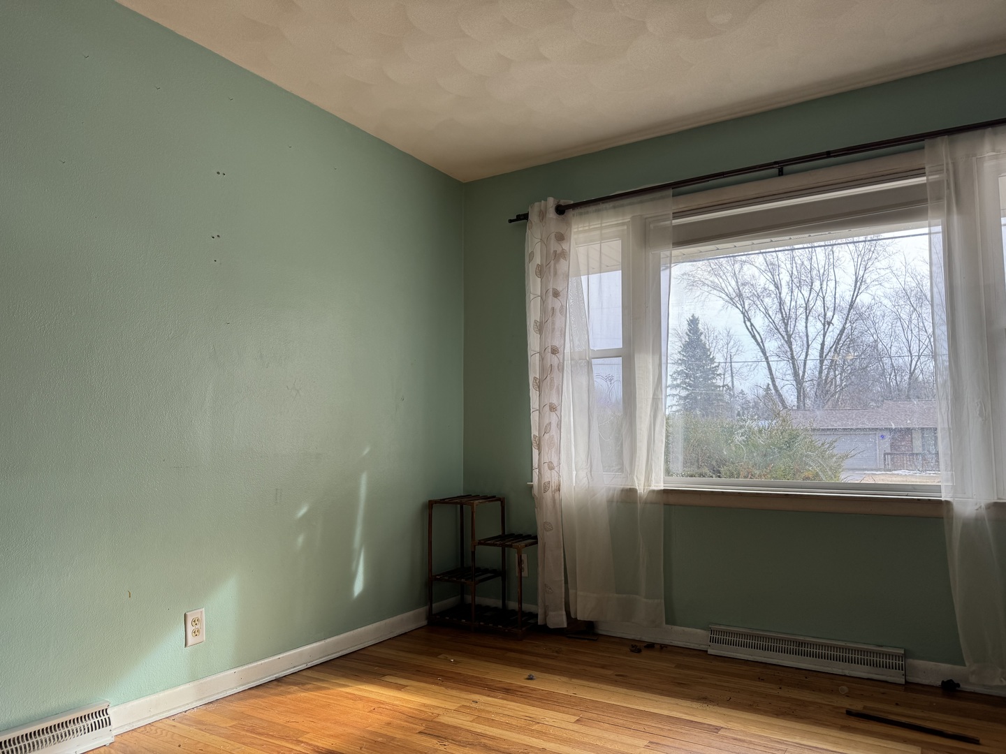 1988 S Bend Road, Rockford, IL 61109