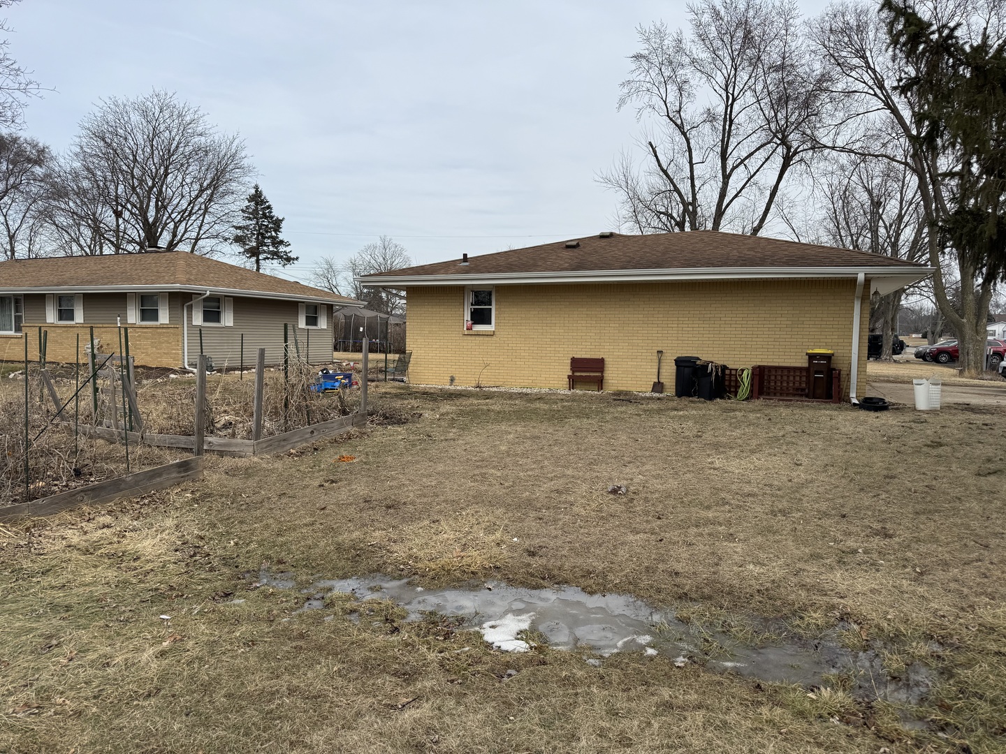 1988 S Bend Road, Rockford, IL 61109