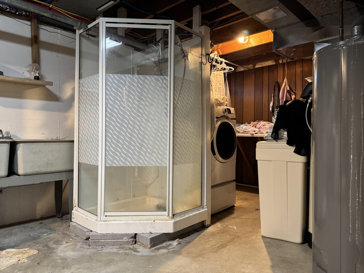 1988 S Bend Road, Rockford, IL 61109