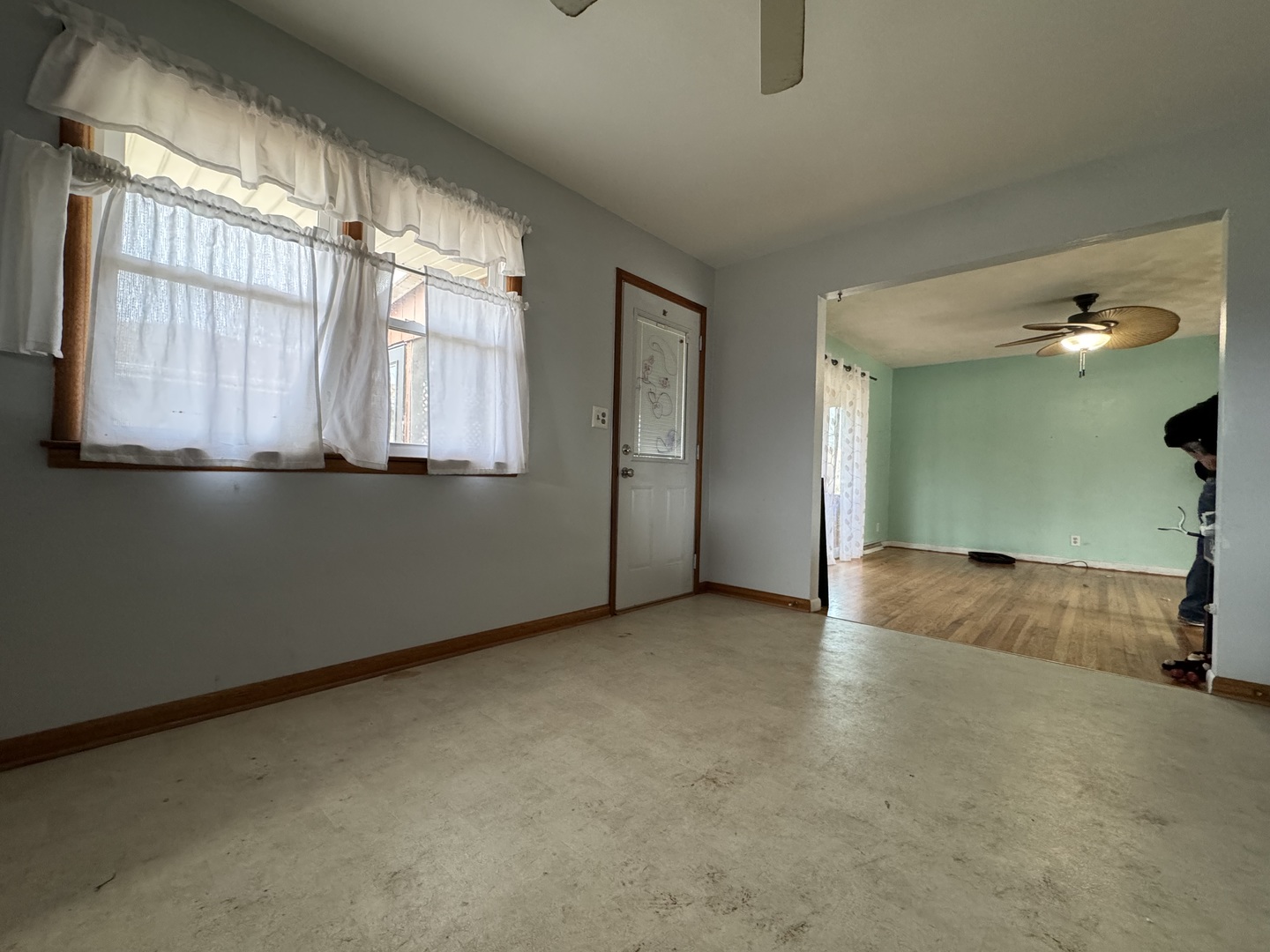 1988 S Bend Road, Rockford, IL 61109