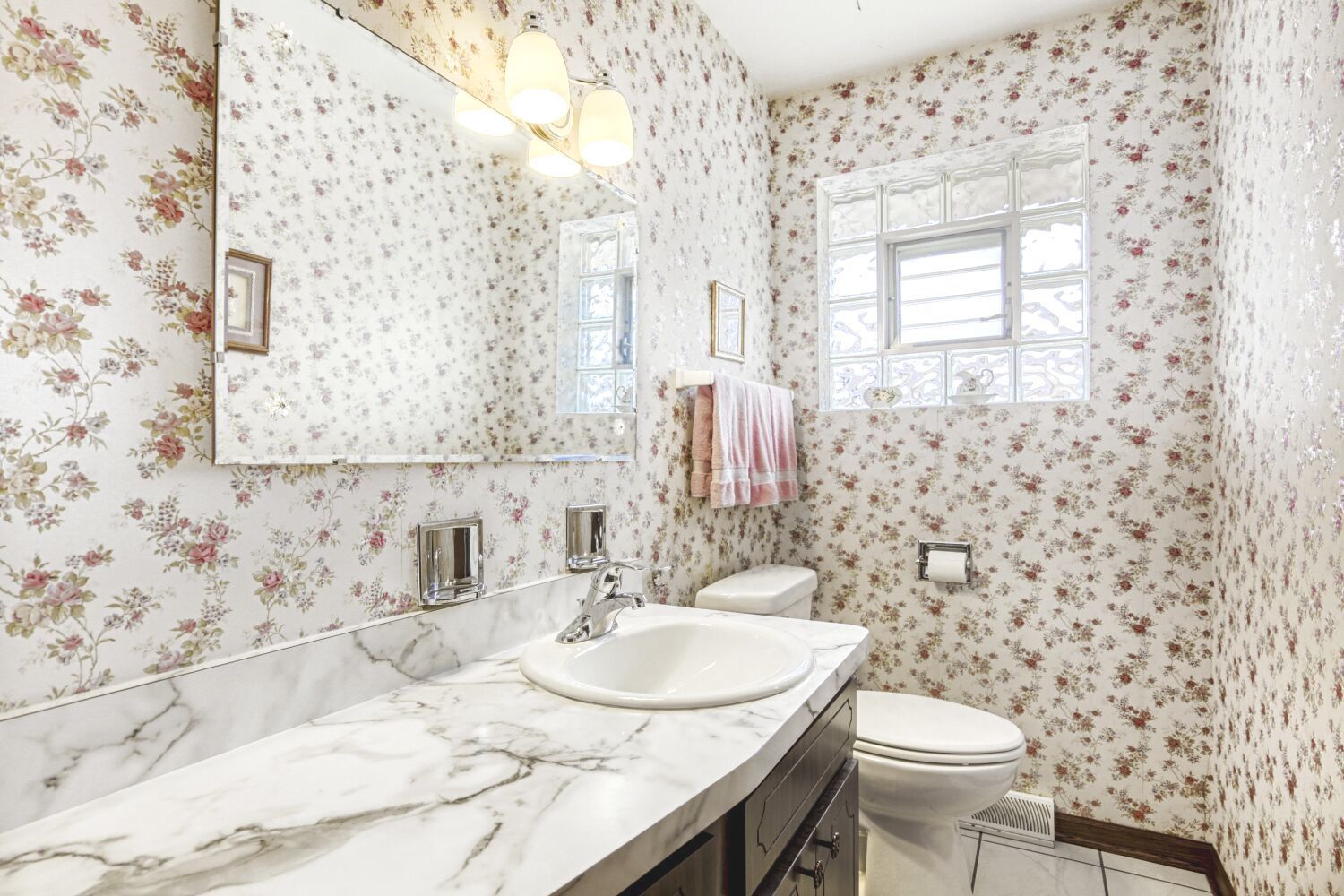 9004 Meade Avenue, Oak Lawn, IL 60453